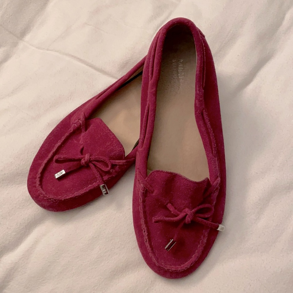 Magenta Michael Kors moccasins